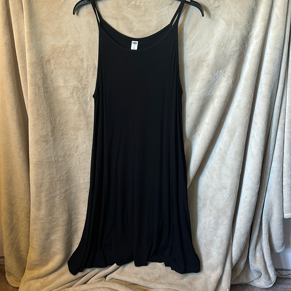 Old Navy spaghetti strap ribbed dress. Beautiful and soft. Relaxed fit. Like new